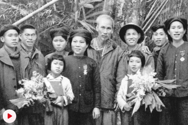 Bác Hồ sống mãi