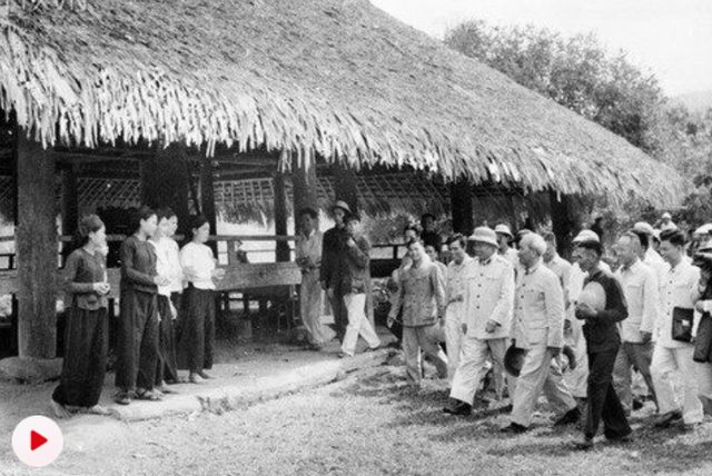 Hồ Chí Minh – Chân dung một con người