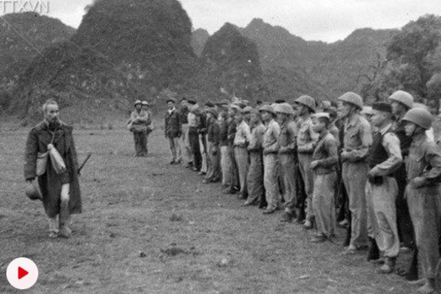 Nguyễn Ái Quốc - Hồ Chí Minh