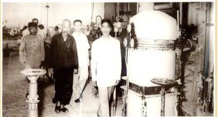 Thăm Nhà máy Nhiệt điện Lào Cai, ngày 24/9/1958